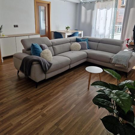 شقة Quarto Com Banheiro Privado Em Apartamento Familiar لقنت المظهر الخارجي الصورة