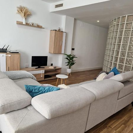 شقة Quarto Com Banheiro Privado Em Apartamento Familiar لقنت المظهر الخارجي الصورة