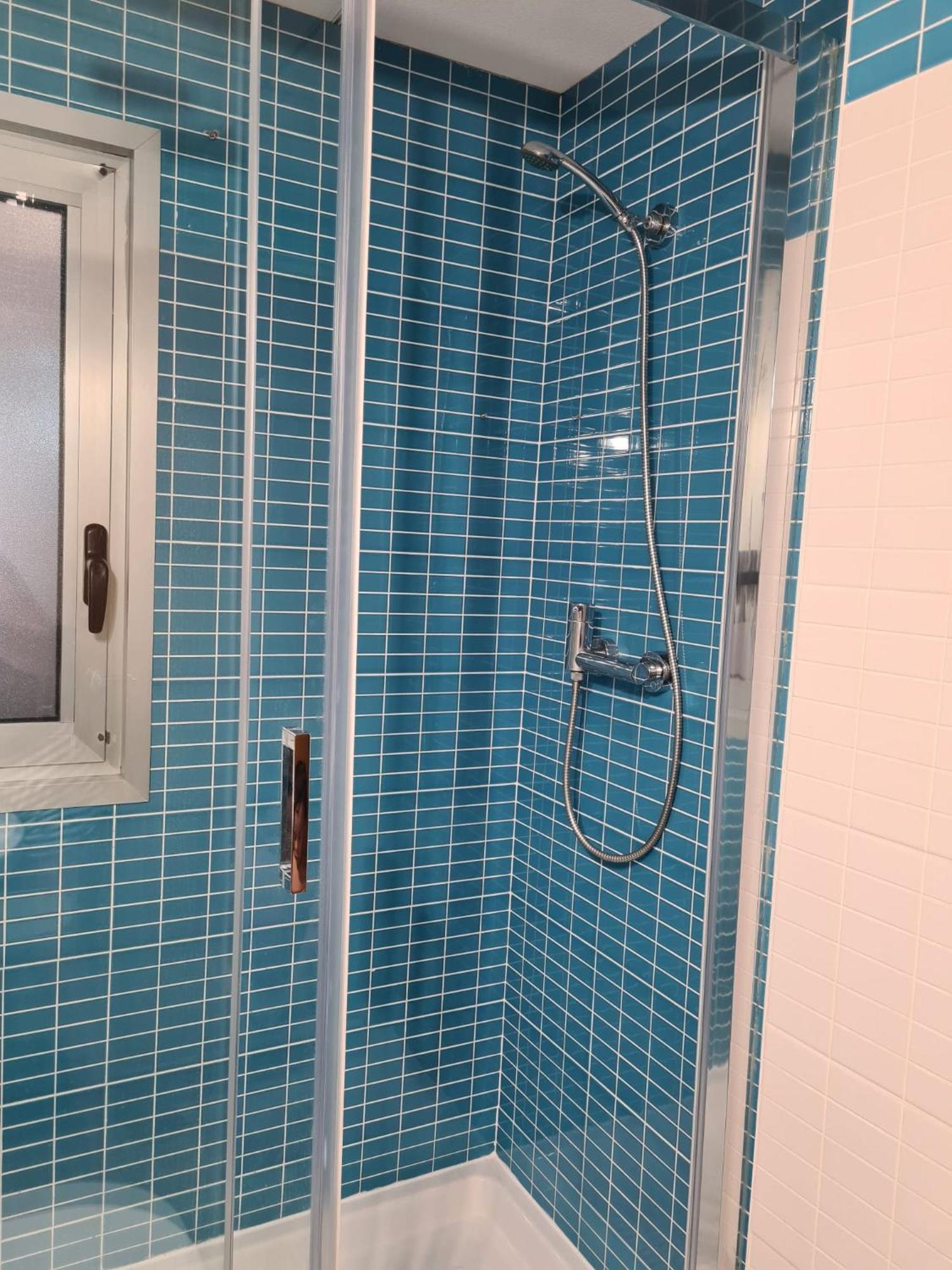 شقة Quarto Com Banheiro Privado Em Apartamento Familiar لقنت المظهر الخارجي الصورة