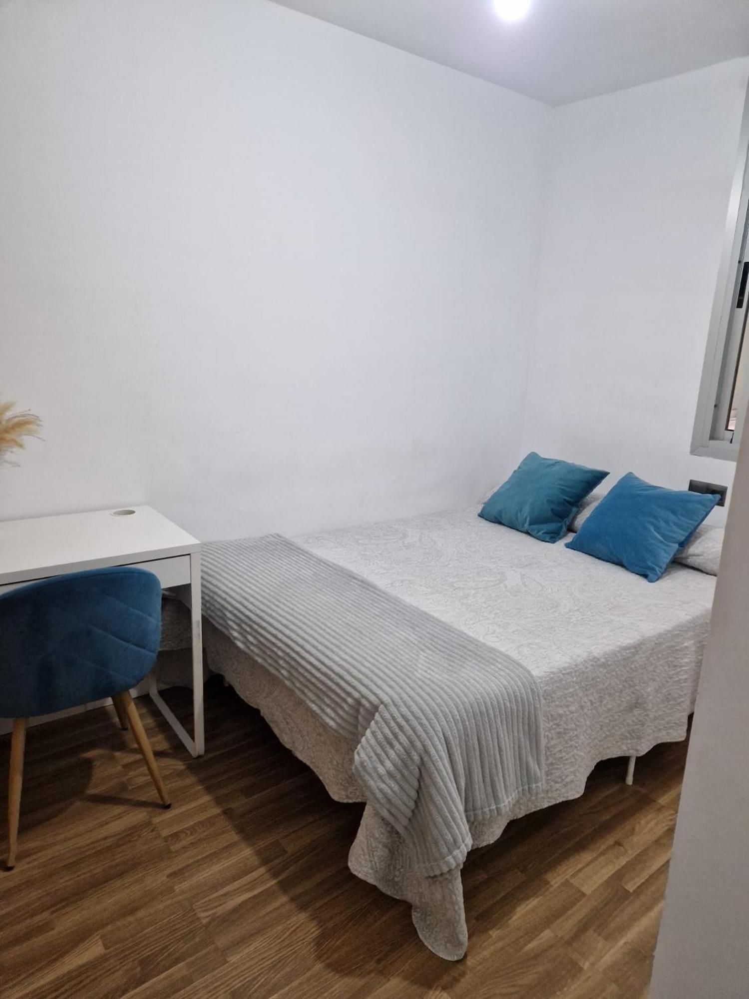 شقة Quarto Com Banheiro Privado Em Apartamento Familiar لقنت المظهر الخارجي الصورة