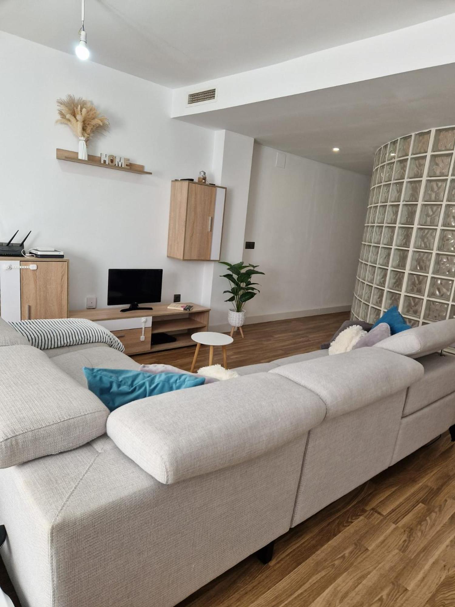 شقة Quarto Com Banheiro Privado Em Apartamento Familiar لقنت المظهر الخارجي الصورة